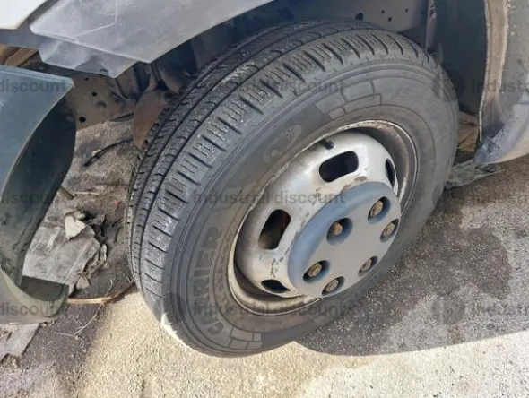 11#9138 Autocarri Iveco e Mercedes