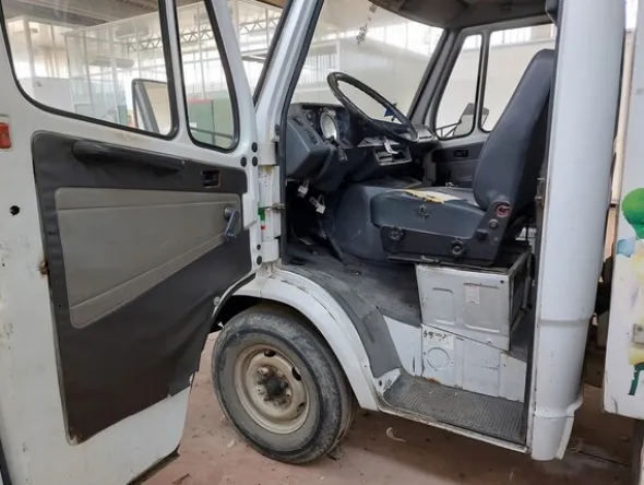 1#7220 Autocarri Mercedes Benz