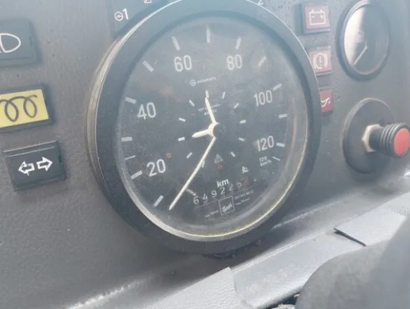 1#7220 Autocarri Mercedes Benz