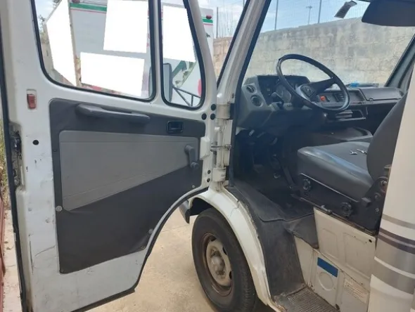 1#7220 Autocarri Mercedes Benz