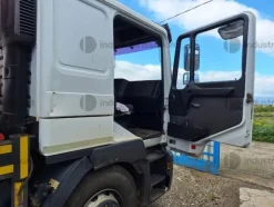 1#9304 Autocarro con gru Man