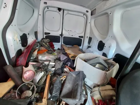154#6557 Autocarro Dacia Dokker
