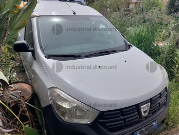 2#9322 Autocarro Dacia Dokker