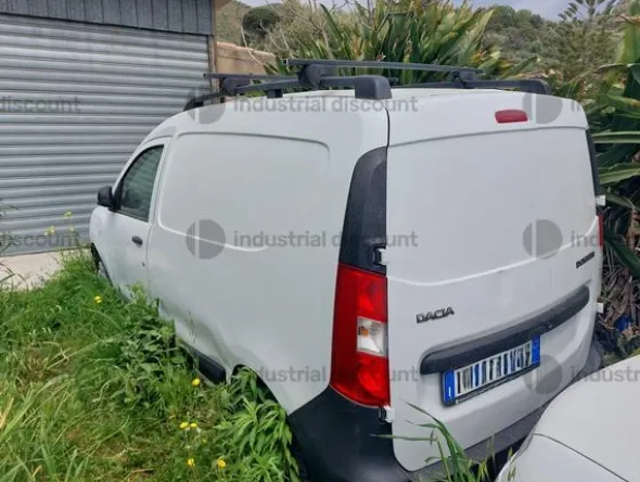 2#9322 Autocarro Dacia Dokker