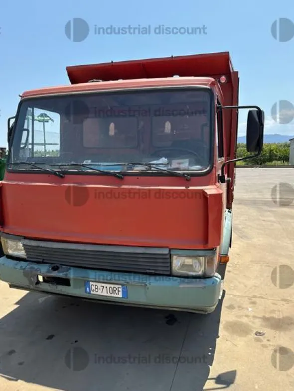 5#8985 Autocarro Fiat