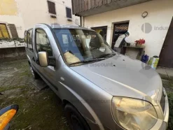 2#10231 Autocarro Fiat Doblò