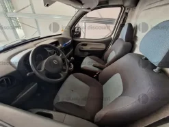 2#9370 Autocarro Fiat Doblò