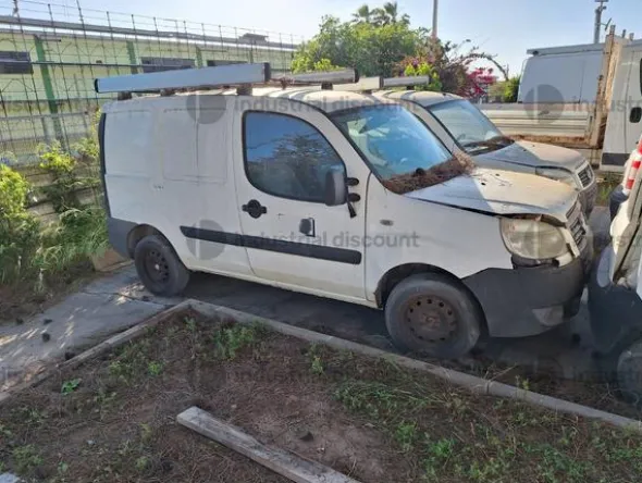 1#9329 Autocarro Fiat Doblò