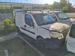 1#9329 Autocarro Fiat Doblò