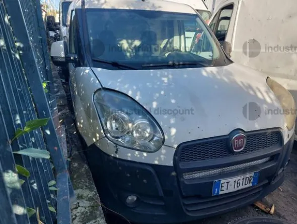 2#9138 Autocarro Fiat Doblò