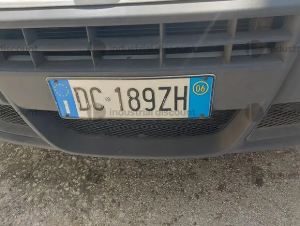 46#9898 Autocarro Fiat Doblò