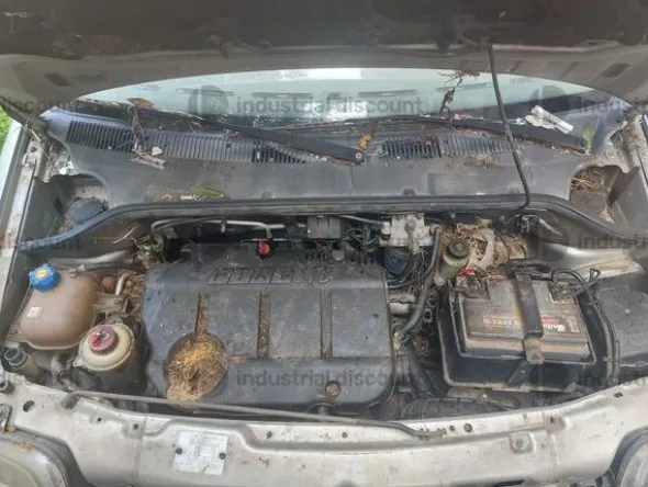 1#10179 Autocarro Fiat Doblò