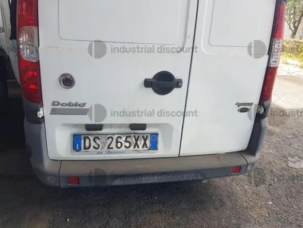 1#9328 Autocarro Fiat Doblò
