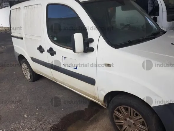 1#9328 Autocarro Fiat Doblò