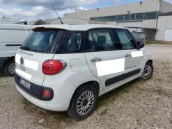 6#8245 Autocarro Fiat 500L