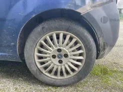 2#8786 Autocarro Fiat Punto
