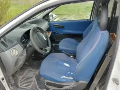 13#8245 Autocarro Fiat Punto