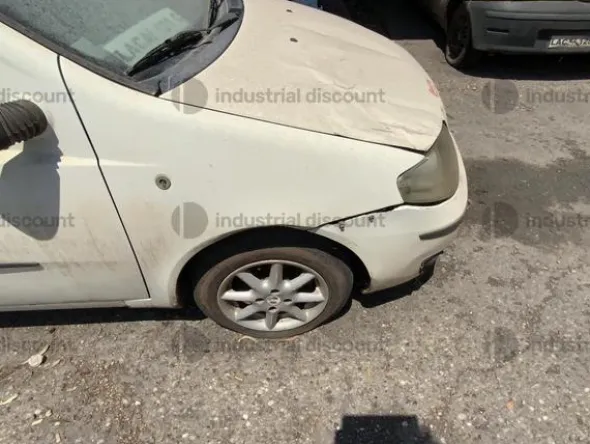35#8816 Autocarro Fiat Punto Van