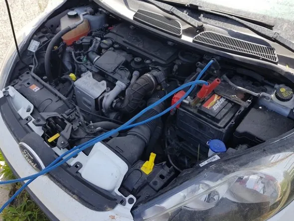 6#7267 Autocarro Ford