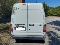 40#7915 Autocarro Ford