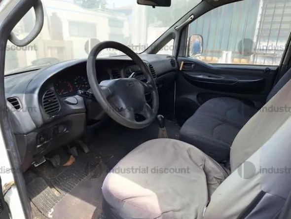 11#9200 Autocarro Hyunday H-1