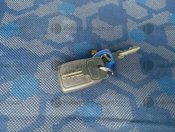 4#9789 Autocarro Iveco 75