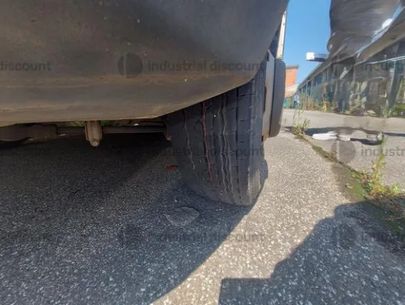 10#9351 Autocarro Iveco