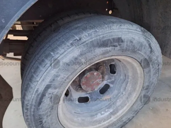 5#9559 Autocarro Iveco