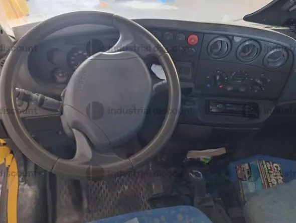 5#9559 Autocarro Iveco