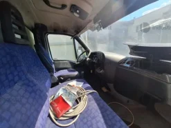 103#9825 Autocarro Iveco
