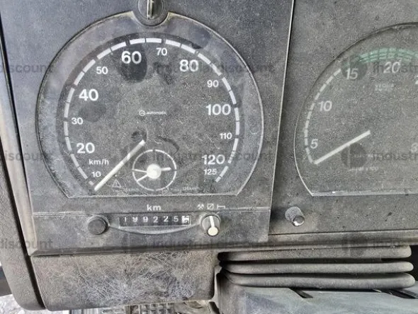 21#10282 Autocarro Iveco