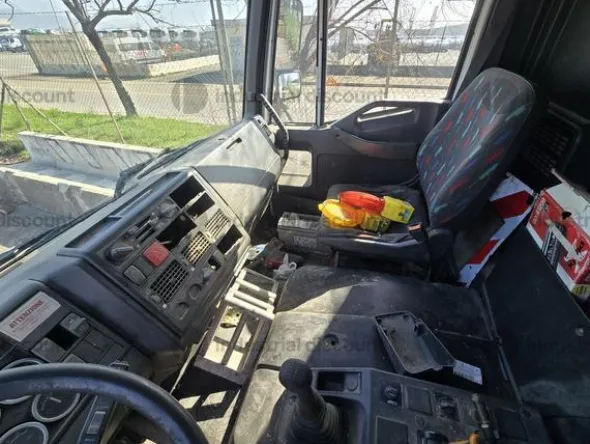 21#10282 Autocarro Iveco