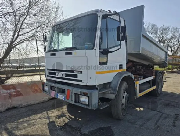 21#10282 Autocarro Iveco