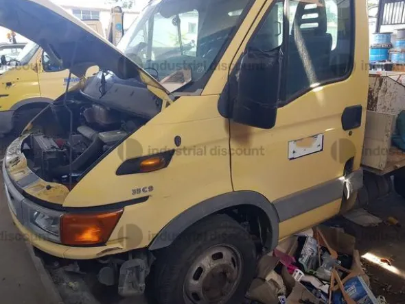 4#9328 Autocarro Iveco 35C9A