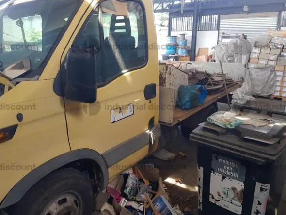 4#9328 Autocarro Iveco 35C9A
