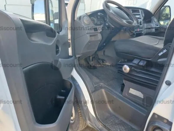 5#9138 Autocarro Iveco Daily