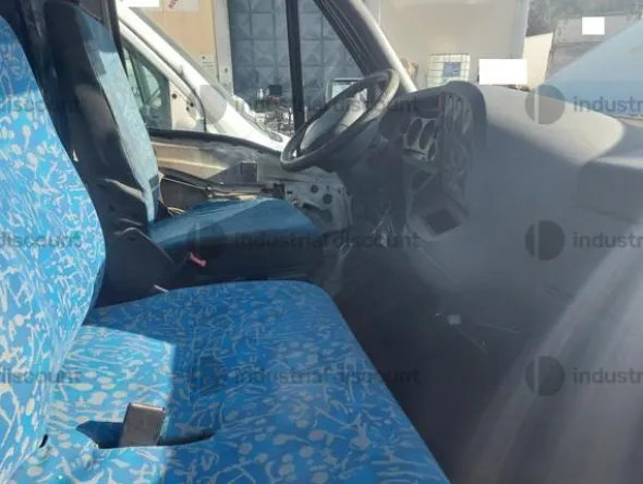 4#9138 Autocarro Iveco Daily