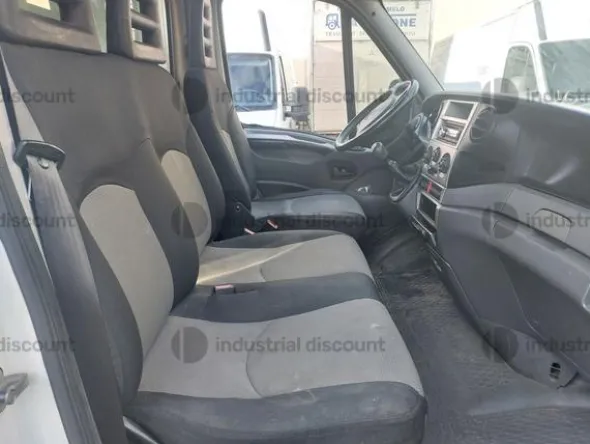 17#9138 Autocarro Iveco Daily