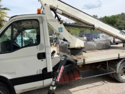 1#10088 Autocarro Iveco Daily con piattaforma