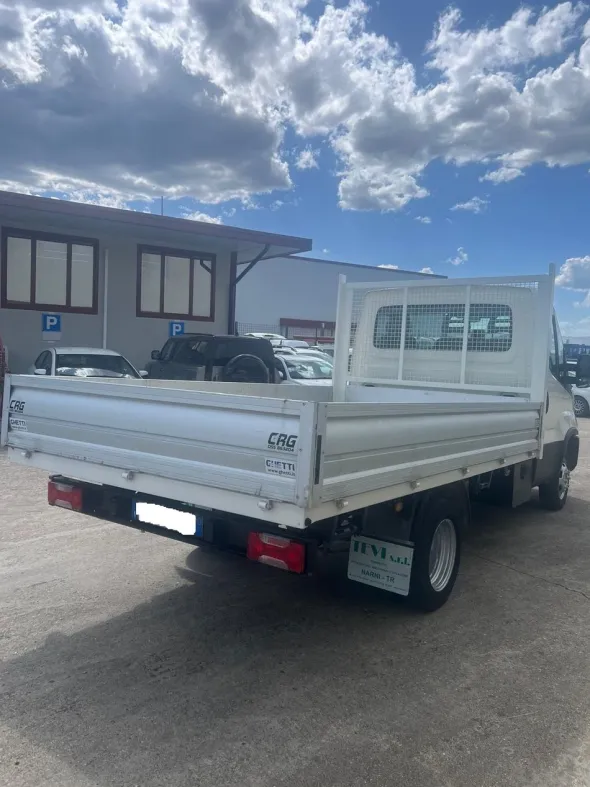Autocarro Iveco Daliy 35C16