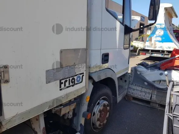 4#9594 Autocarro Iveco 100 E18
