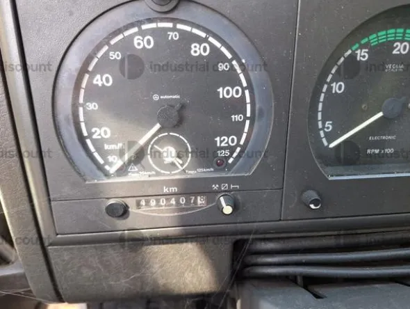 772#9433 Autocarro Iveco 120E18