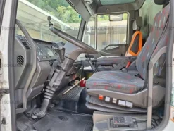 772#9433 Autocarro Iveco 120E18