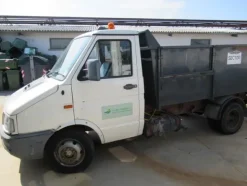 7#3441 Autocarro Iveco 30E8 35A
