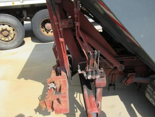 7#3441 Autocarro Iveco 30E8 35A