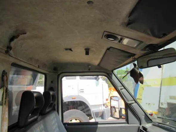 7#3441 Autocarro Iveco 30E8 35A