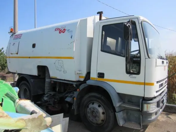 9#3441 Autocarro Iveco 150E18KA