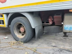 8#7221 Autocarro Iveco 120E18N Eurocargo Tector