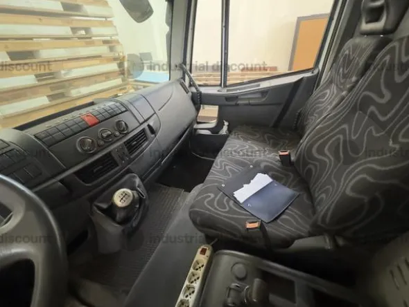 2#9965 Autocarro Iveco Eurocargo