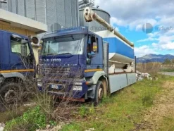 30#8846 Autocarro Iveco Magirus